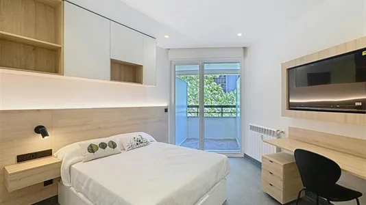 Rooms in Madrid Fuencarral-El Pardo - photo 1