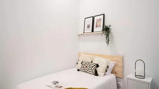 Rooms in Madrid Centro - photo 2