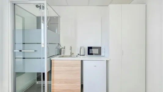 Apartments in Bobigny - photo 6