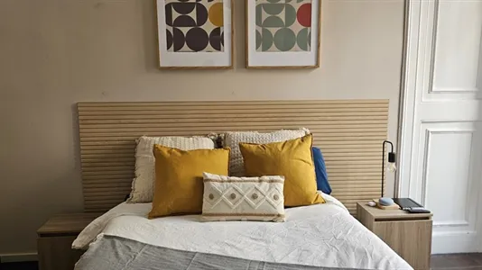 Rooms in Barcelona Eixample - photo 9