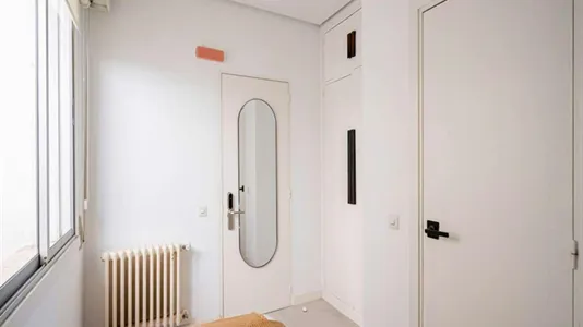 Rooms in Madrid Centro - photo 6