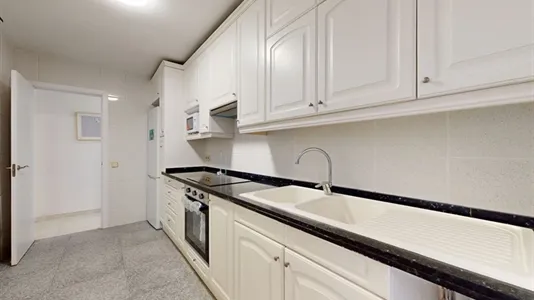 Rooms in Reus - photo 8