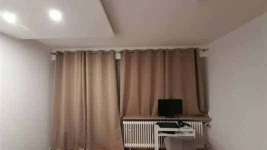 Rooms in Munich Moosach - photo 2