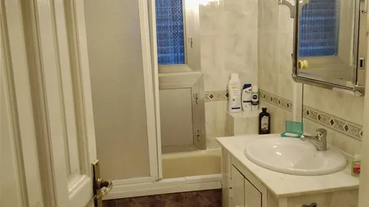 Rooms in Madrid Centro - photo 9