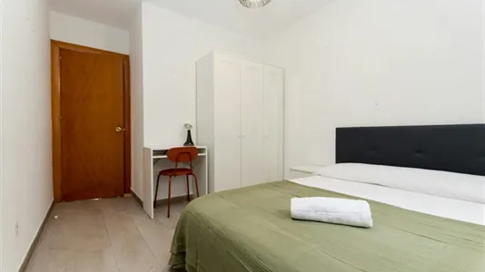 Rooms in Málaga - photo 5