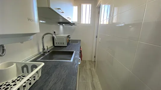 Rooms in Madrid Hortaleza - photo 7