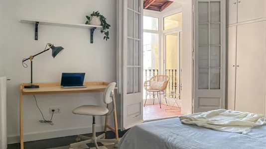 Rooms in Barcelona Eixample - photo 6