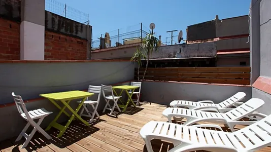 Rooms in Barcelona Ciutat Vella - photo 9