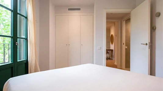 Apartments in Barcelona Eixample - photo 3