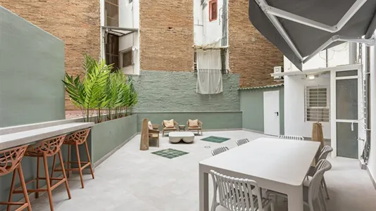 Apartments in Barcelona Eixample - photo 2