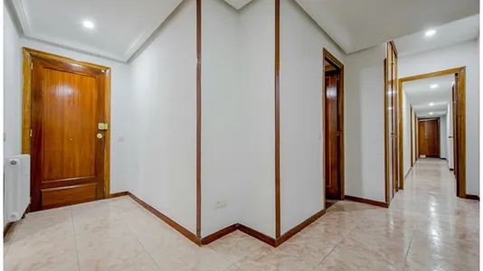 Rooms in Madrid Retiro - photo 4