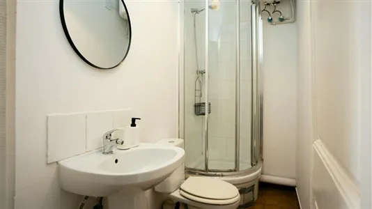 Rooms in Barcelona Gràcia - photo 9