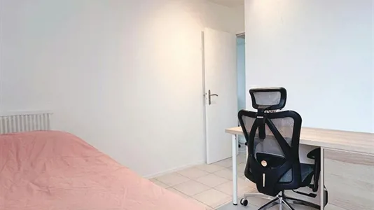 Rooms in Angoulême - photo 3