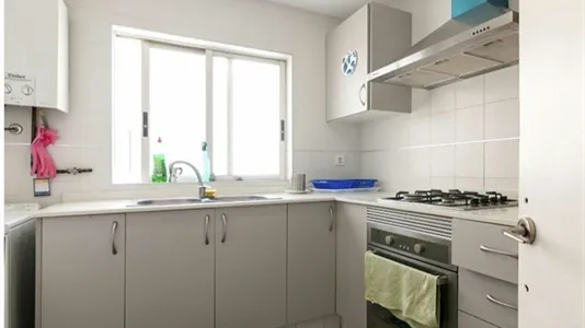 Rooms in el Camí de Vera - photo 6