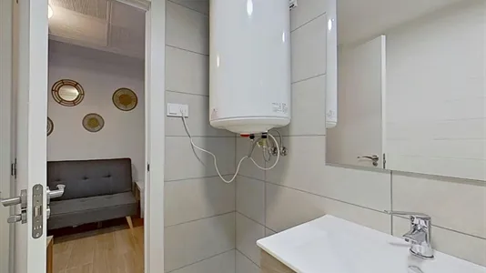 Rooms in Zaragoza - photo 5