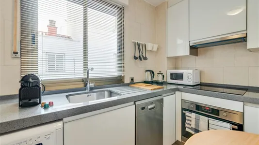 Rooms in Madrid Centro - photo 8