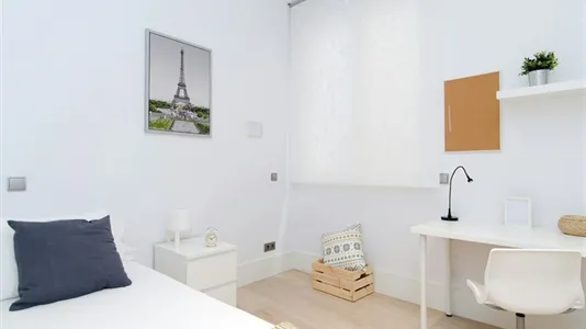 Rooms in Madrid Centro - photo 2