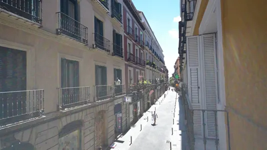 Rooms in Madrid Centro - photo 7