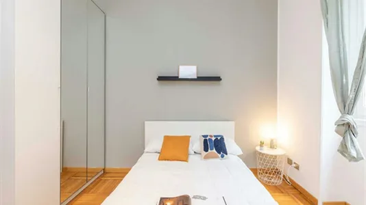 Rooms in Milano Zona 8 - Fiera, Gallaratese, Quarto Oggiaro - photo 1