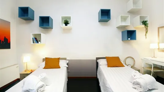 Apartments in Milano Zona 8 - Fiera, Gallaratese, Quarto Oggiaro - photo 2