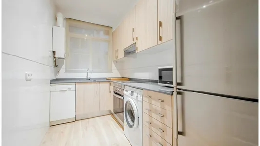 Rooms in Madrid Salamanca - photo 9