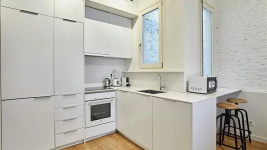 Apartments in Barcelona Ciutat Vella - photo 5