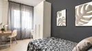 Room for rent, Padua, Veneto, &lt;span class=&quot;blurred street&quot; onclick=&quot;ProcessAdRequest(7737092)&quot;&gt;&lt;span class=&quot;hint&quot;&gt;See streetname&lt;/span&gt;[xxxxxxxxxxxxx]&lt;/span&gt;