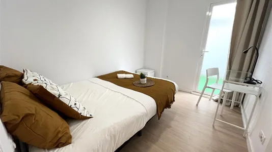 Rooms in el Camí de Vera - photo 4