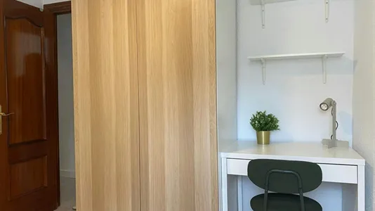 Rooms in Adaro - photo 6