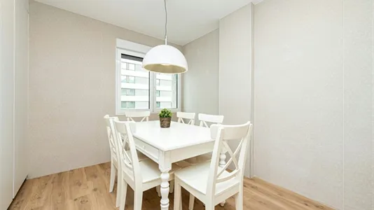 Rooms in Madrid Chamartín - photo 10