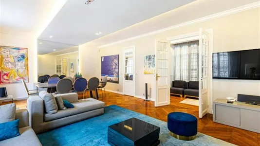 Apartments in Paris 17ème arrondissement - photo 7