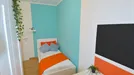 Room for rent, Modena, Emilia-Romagna, &lt;span class=&quot;blurred street&quot; onclick=&quot;ProcessAdRequest(9941705)&quot;&gt;&lt;span class=&quot;hint&quot;&gt;See streetname&lt;/span&gt;[xxxxxxxxxxxxx]&lt;/span&gt;
