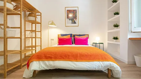 Rooms in Barcelona Eixample - photo 2