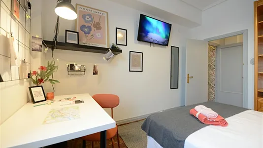 Rooms in Bilbao - photo 7