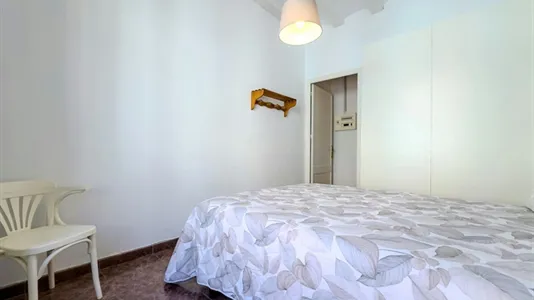 Apartments in Barcelona Ciutat Vella - photo 4