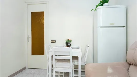 Apartments in Barcelona Eixample - photo 5