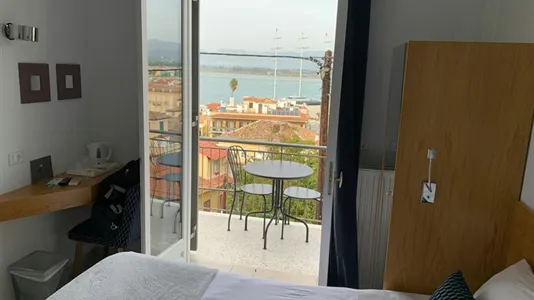 Houses in Messene - photo 4