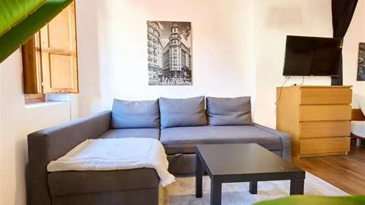Apartments in Valencia Ciutat Vella - photo 6