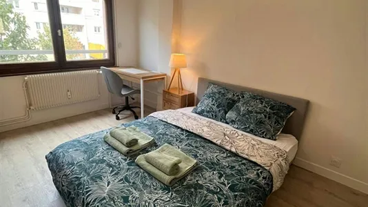 Rooms in Saint-Julien-en-Genevois - photo 5