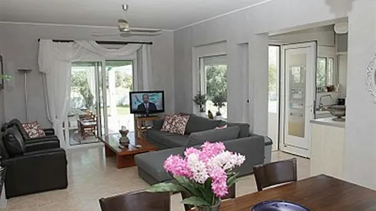 Houses in Rhodes - photo 9