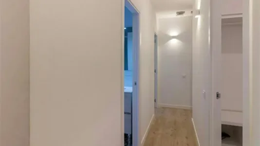 Rooms in Barcelona Ciutat Vella - photo 7