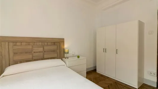 Rooms in Oviedo - photo 6