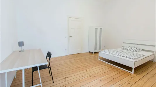 Rooms in Berlin Charlottenburg-Wilmersdorf - photo 2