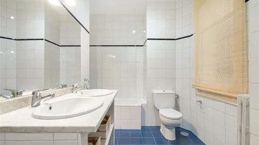 Rooms in Madrid Chamberí - photo 4