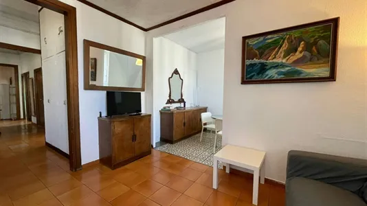 Rooms in Barcelona Ciutat Vella - photo 10