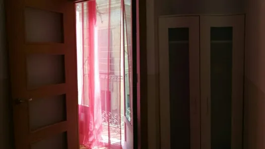 Rooms in Barcelona Ciutat Vella - photo 6