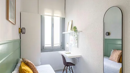 Rooms in Madrid Centro - photo 6