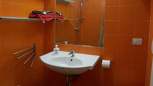 Rooms in Roma Municipio I – Centro Storico - photo 4