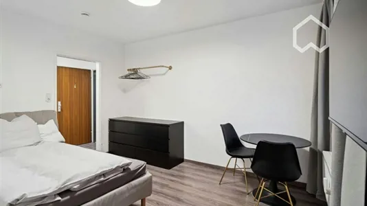 Apartments in Frankfurt West - photo 2