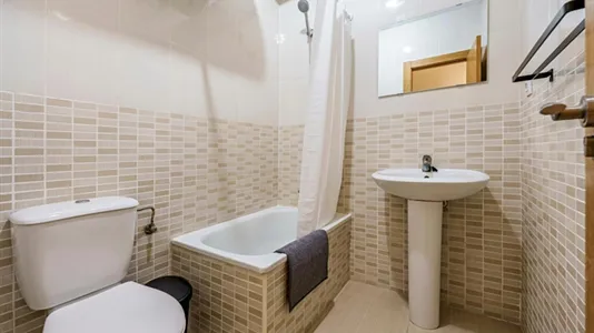 Rooms in Málaga - photo 6